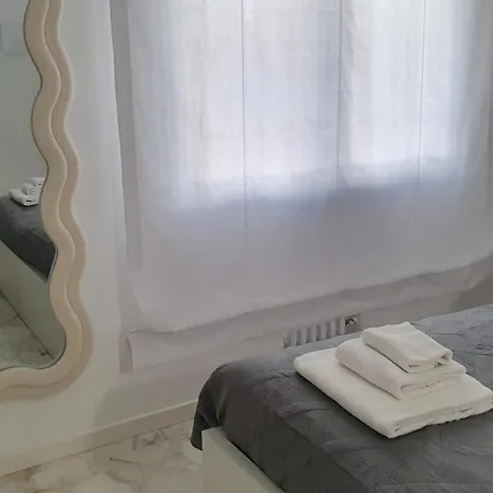 Akita 3* Bari